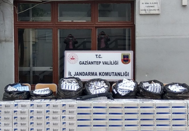 11 bin 500 paket kaçak sigara ele geçirdi