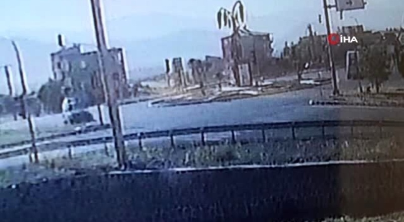 11 kişinin yaralandığı feci kaza kamerada