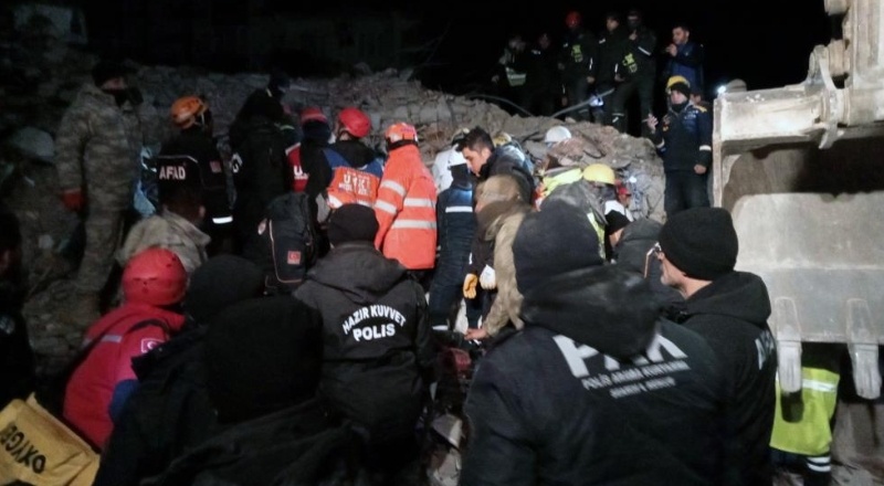 112 saat sonra enkazdan kurtarıldı