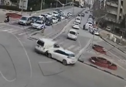 12 trafik kazası kameralara yansıdı