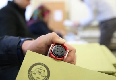 13 parti tek başına, 13 parti ittifak çatısı altında yarışacak