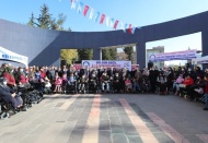 136 adet akülü ve manuel tekerlekli sandalye hediye edildi