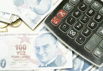 14 yılın en düşük seviyesi! Asgari ücret 111 dolar eridi