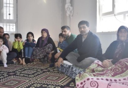 15 kişilik depremzede ailesi Mazıdağı ilçesinde misafir ediliyor