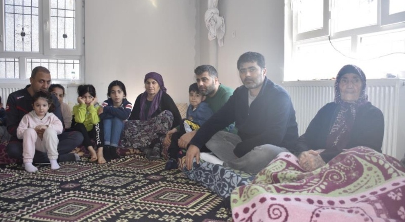 15 kişilik depremzede ailesi Mazıdağı ilçesinde misafir ediliyor
