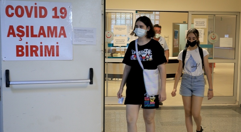 15 yaş üstüne aşı hakkı yeniden gündeme gelecek