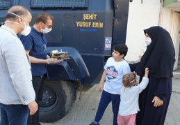 IŞID şehidinin çocuğuna doğum günü sürprizi