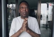 Pele, Maradona, Zidane, Carlos gibi yıldızlar sağlık çalışanlarını alkışladı