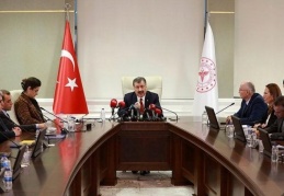 Ekmek ve pide sıralarında maske takın