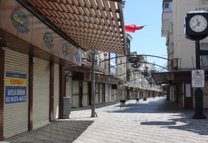 Dolup taşan çarşılar boş kaldı