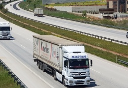 Habur Gümrük Kapısı’ndan TIR geçiş sayısı artıyor