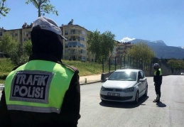 Sahte seyahat belgeleriyle Kastamonu’ya kadar gittiler