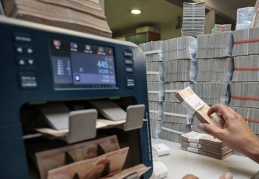 Üç bankanın işlem yasağı kaldırıldı