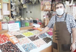 Bayramda sokağa çıkma yasağı Olunca şeker de tezgahta kaldı