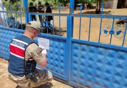 Geçmiş bayram kutlamasına gitti, 14 ev karantinaya alındı