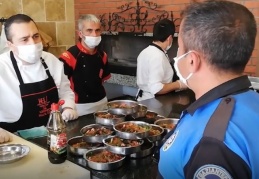 Polis, işletmelerde bilgilendirme yapıyor