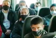 16 kişilik minibüsten 26 kişi çıktı