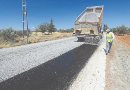 18 kilometrelik yolun asfalt yenilemesini yapıldı