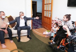 2 bin 500 tekerlekli sandalye dağıtıldı