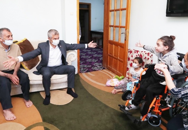 2 bin 500 tekerlekli sandalye dağıtıldı