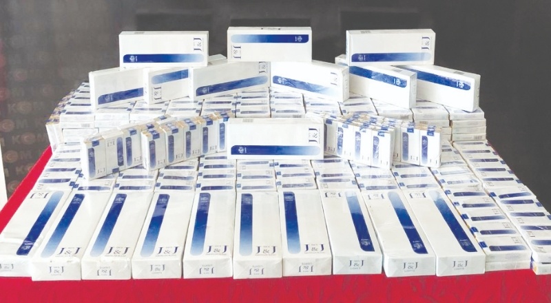 2 bin 880 paket gümrük kaçağı sigara ele geçirildi