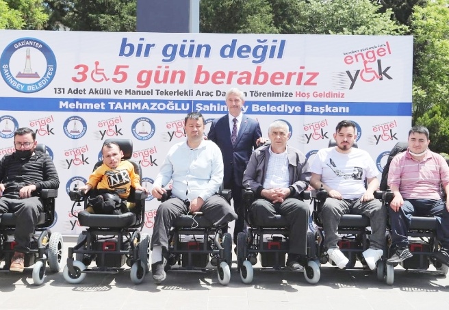 2 bin 927 engelli vatandaşa manuel ve akülü tekerlekli sandalye dağıtıldı
