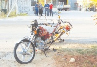 2 motosiklet kafa kafaya çarpıştı