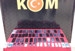 2 ton kaçak akaryakıt ve cep telefonuna el konuldu