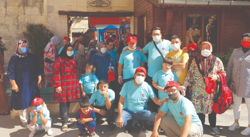 20 down sendromlu, aileleriyle Gaziantep’i gezdi