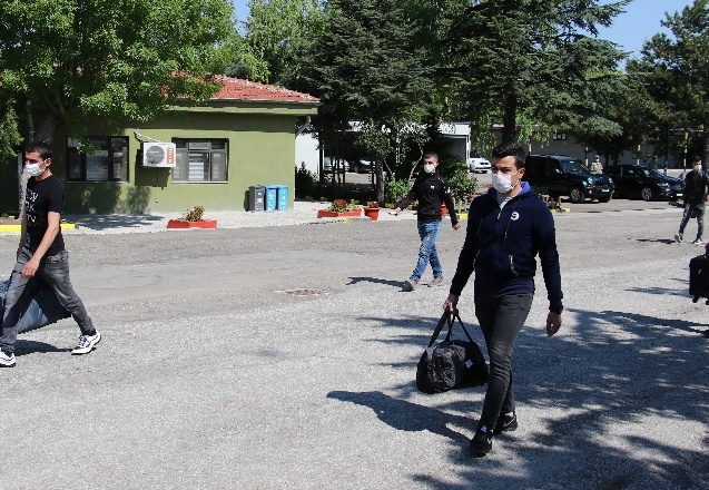 200 asker, terhis edilerek memleketlerine gönderildi