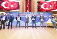 200 kişiye tablet hediye edildi