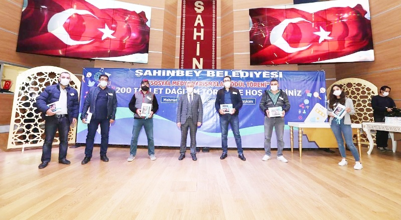 200 kişiye tablet hediye edildi