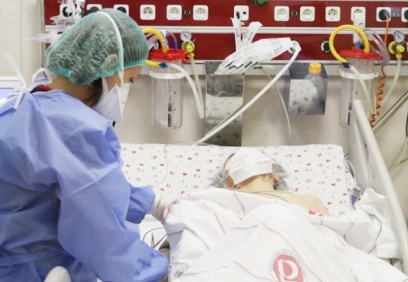 215 kişi daha hayatını kaybetti, 29 bin 643 yeni vaka tespit edildi