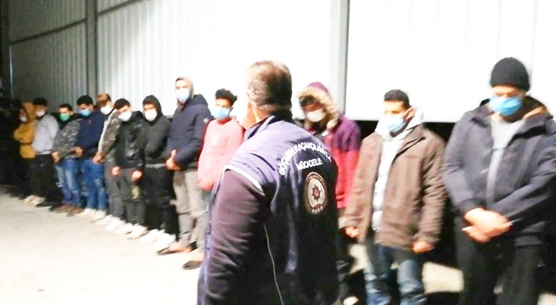 22 düzensiz göçmen yakalandı