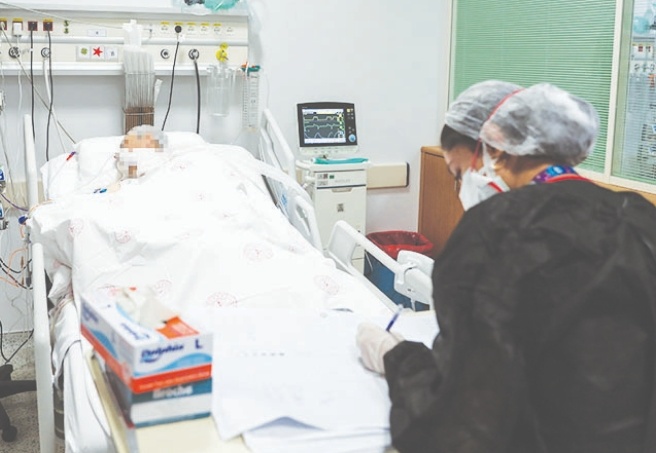 223 kişi daha hayatını kaybetti, 10 bin 512 yeni vaka tespit edildi