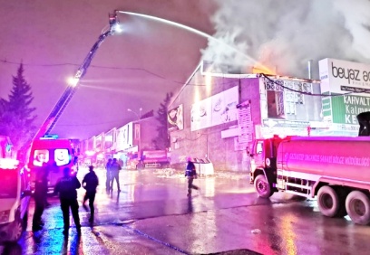 25 araç ve 65 personelle müdahale edildi