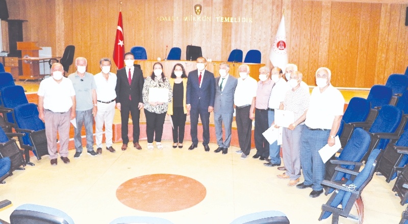 25 yılını dolduran personele teşekkür belgesi verildi