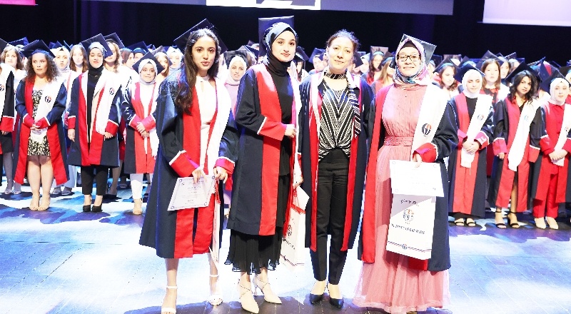 278 öğrenci diploma aldı