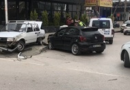 3 aracın karıştığı zincirleme kazada 1 kişi yaralandı