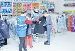 3 bin 800 aileye kıyafet yardımı yapıldı