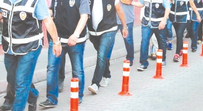 3 ilde düzenlenen FETÖ operasyonunda 12 zanlı gözaltına alındı