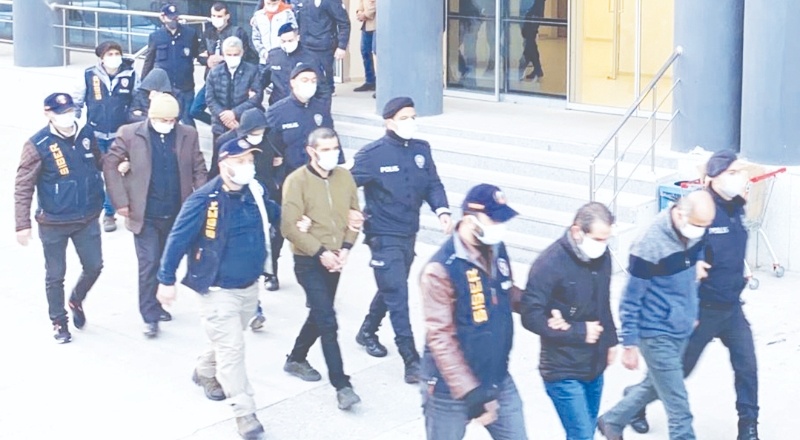 3 ilde siber dolandırıcılık operasyonunda 43 gözaltı