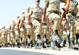 3 vekil, askerliği mecliste yapmış!