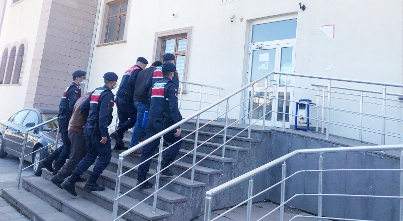 300 bin liralık demir çit çalan şüphelileri, jandarma yakaladı