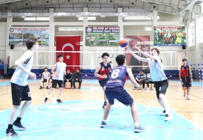 3x3 basketbol ve ayak tenisi turnuvaları düzenledi