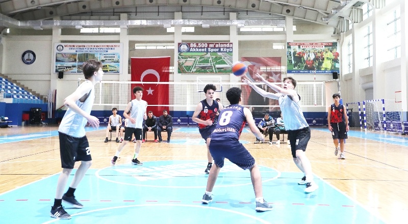 3x3 basketbol ve ayak tenisi turnuvaları düzenledi