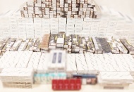 4 bin 297 paket kaçak sigara ele geçirdi