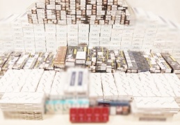 4 bin 297 paket kaçak sigara ele geçirdi