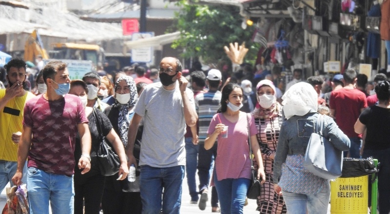 4 bin 644 kişiye sosyal mesafe ve maske cezası