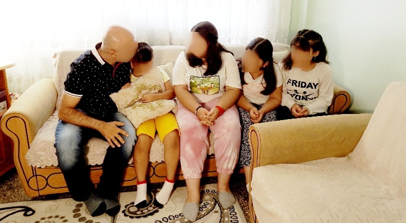 4 kardeş, anne ve dayı korkusundan dışarı çıkamıyor
